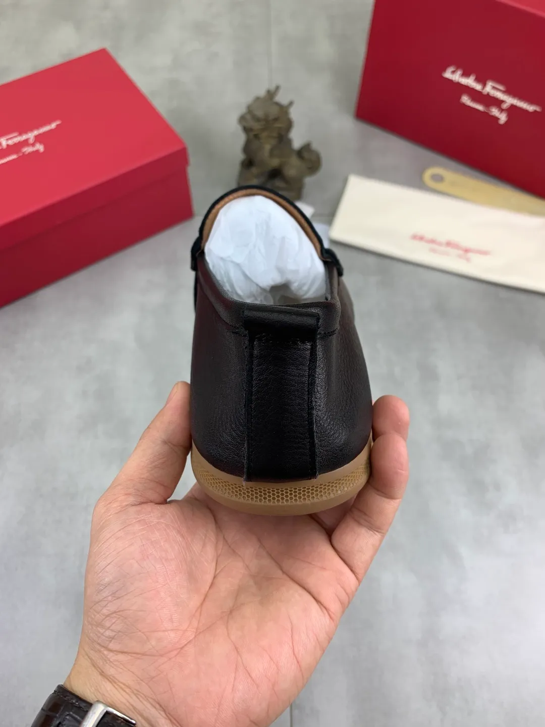 Men's shoes 💰P480 New model [Ferragamo/Ferragamo] Latest model Original imported calfskin, imported pigskin lining + original luxury metal buckle + original rubber outsole Soft and comfortable Size number: 38-44